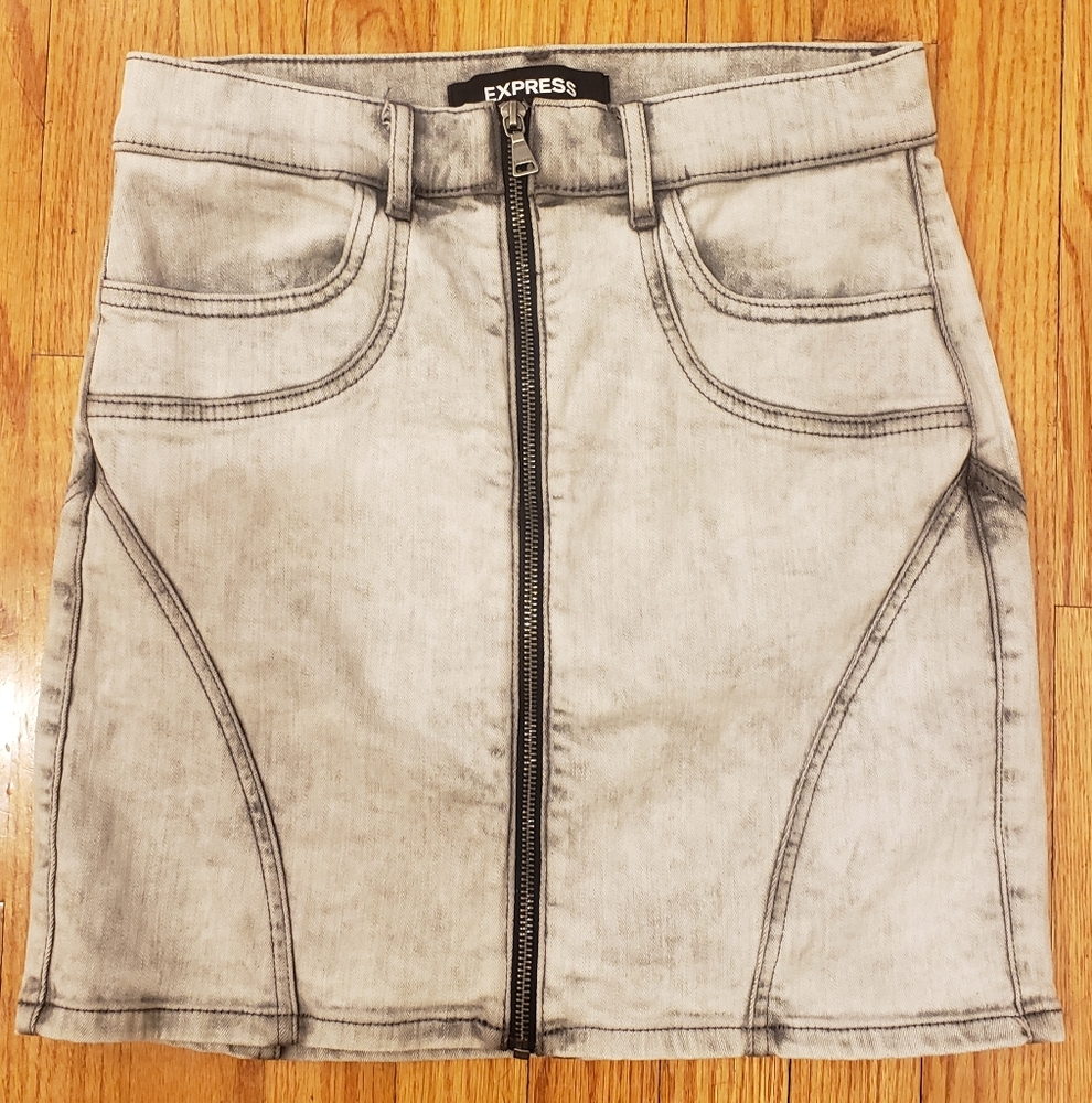 Express Skirt Size 4 🐈‍⬛ - Picture 3 of 7